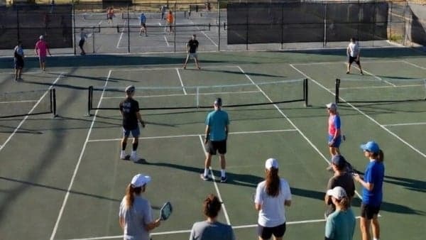 🏓 Mid-Week Pickleball Social – All Levels Welcome! Make New Friends !
